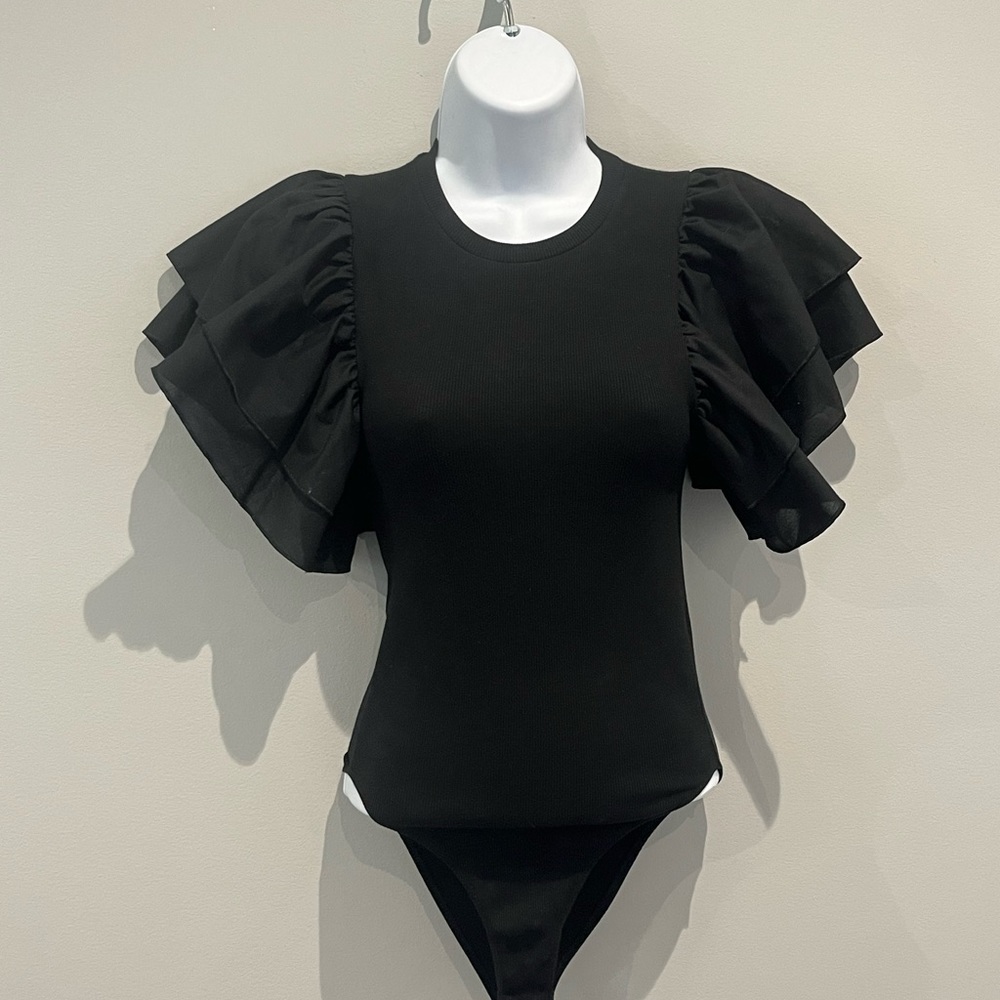 Zara bodysuit with dramatic sleeves. Size medium. Small fit